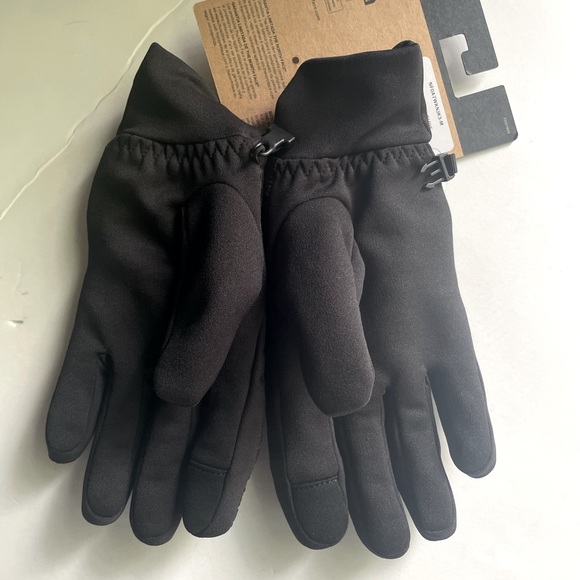 The North Face Thermoball Gloves size Medium - Picture 4 of 4